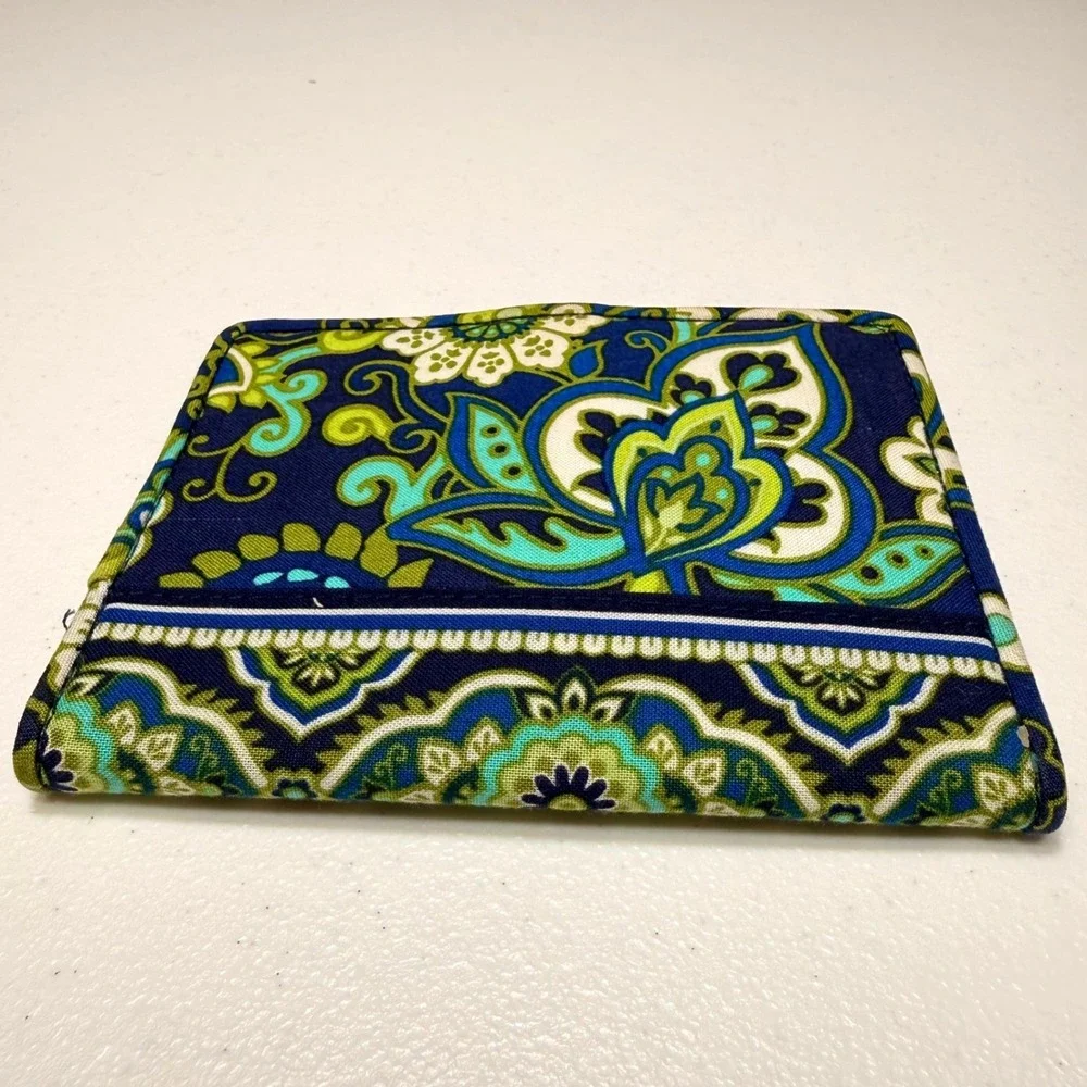 Vera Bradley Blue Green Paisley Floral Bifold Wallet ID Window Snap Closure - Picture 3 of 12